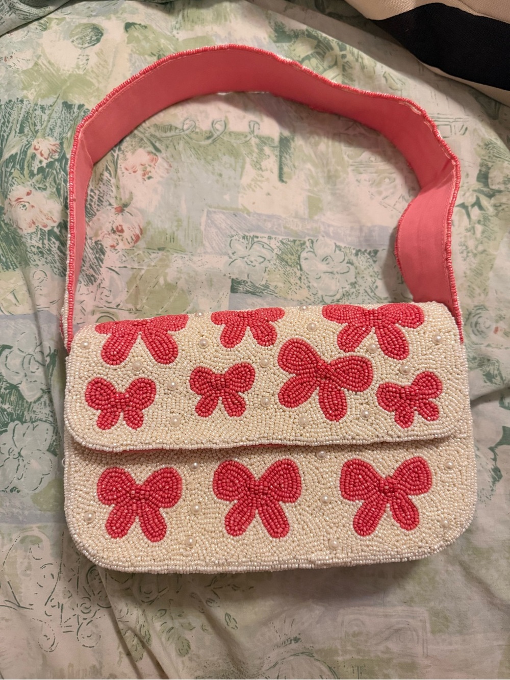 Beaded Bow Shoulder Bag in Cream and Pink